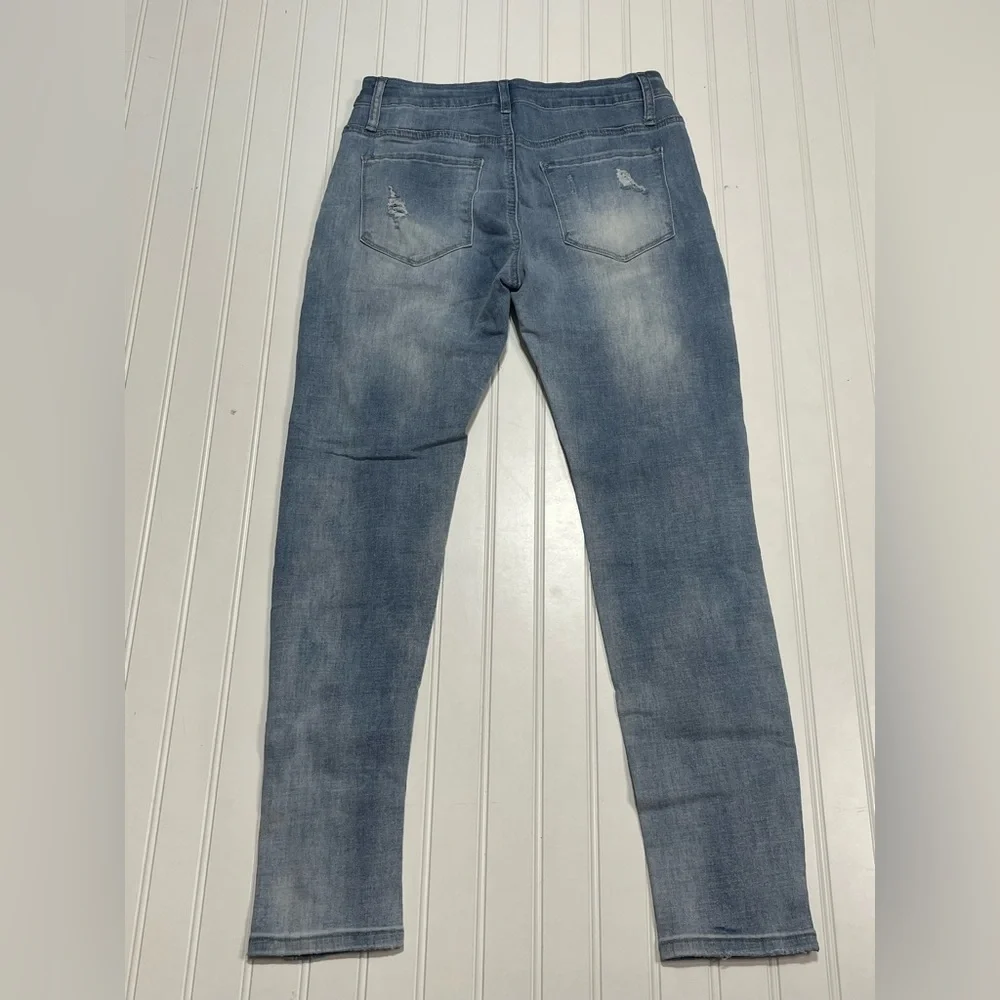 NWOT Surprise High Waist Distressed Jeans size M